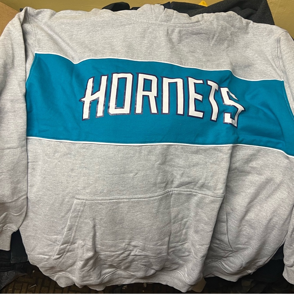 Fanatics Gray and Teal Charlotte Hornets Hoodie!!!